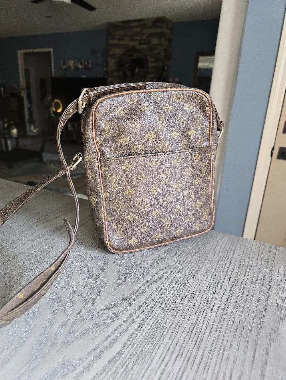 Authentic Louis Vuitton Monogram Canvas Messenger Bag in Brown
